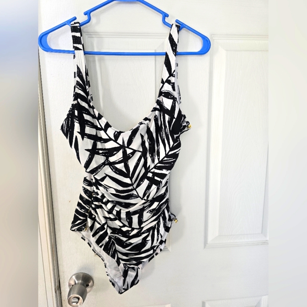 Bathing suit